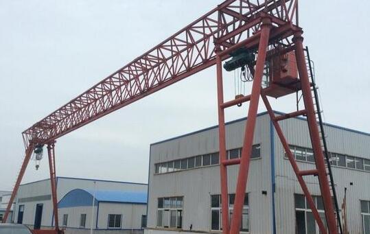 起重機需要按時清理嗎？起重機機械零件的清理方式