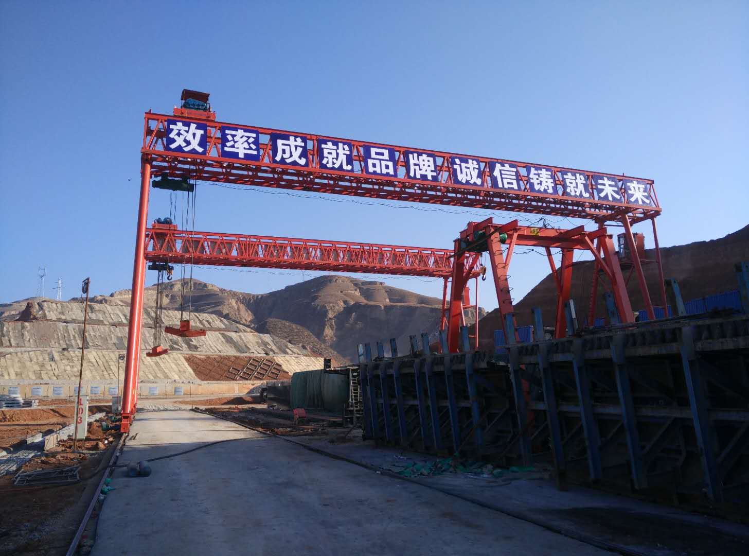 龍門(mén)吊起重機(jī)的施工事故應(yīng)急預(yù)案